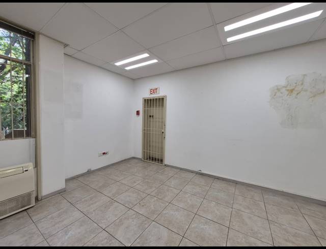 87M² OFFICE TO LET IN ROSEBANK